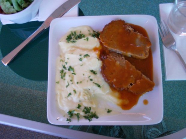 38530_10100217900028413_8293226_n